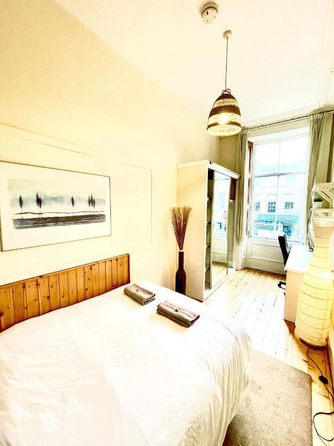 Central Edinburgh - Large Groups Apartment ภายนอก รูปภาพ