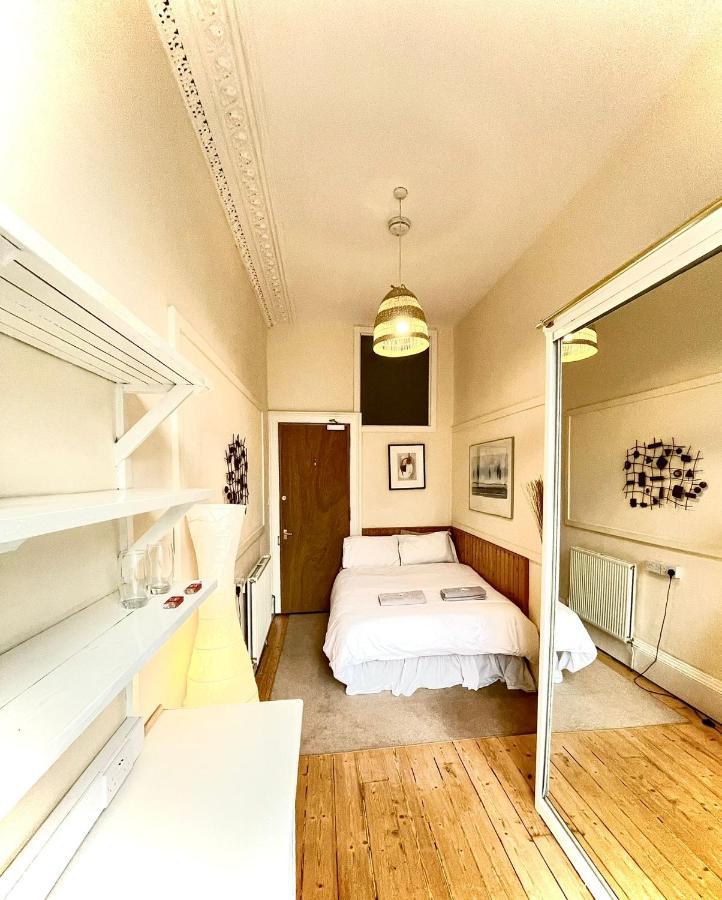 Central Edinburgh - Large Groups Apartment ภายนอก รูปภาพ