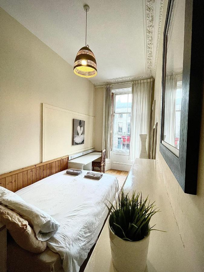 Central Edinburgh - Large Groups Apartment ภายนอก รูปภาพ