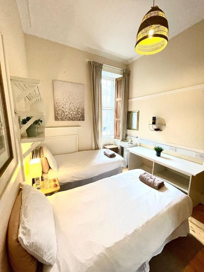 Central Edinburgh - Large Groups Apartment ภายนอก รูปภาพ