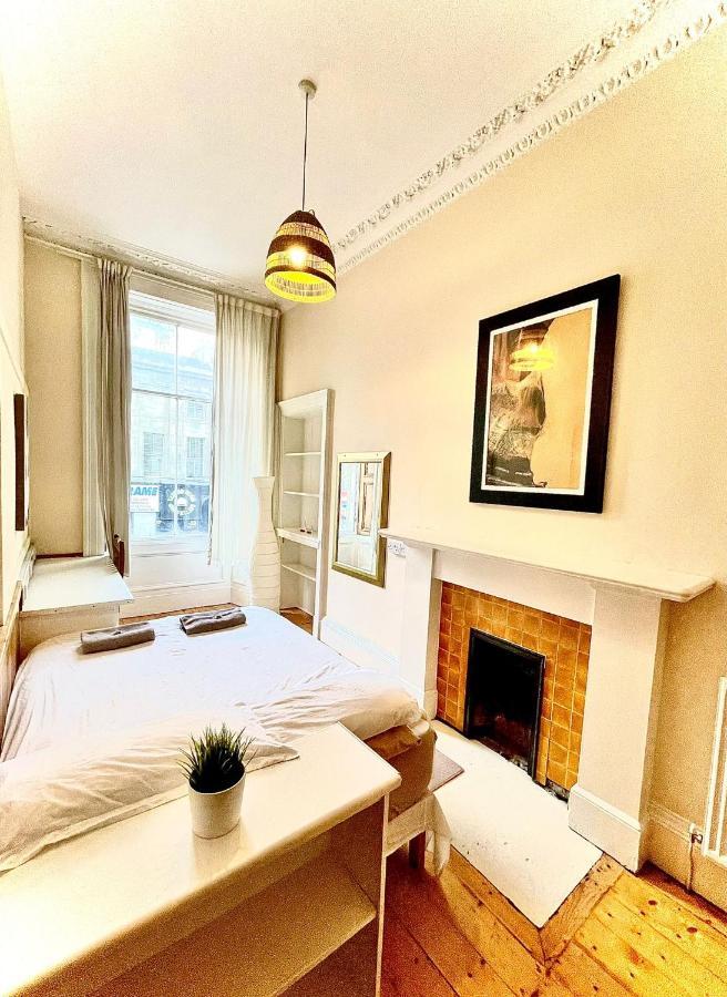 Central Edinburgh - Large Groups Apartment ภายนอก รูปภาพ