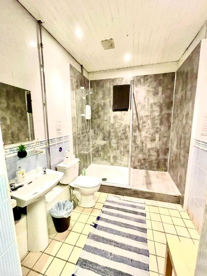 Central Edinburgh - Large Groups Apartment ภายนอก รูปภาพ