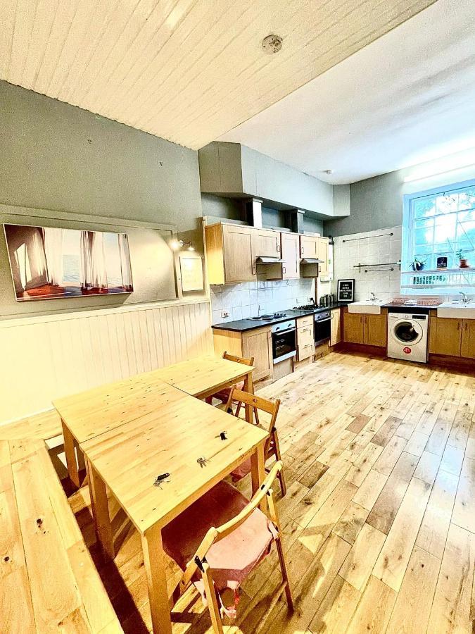 Central Edinburgh - Large Groups Apartment ภายนอก รูปภาพ